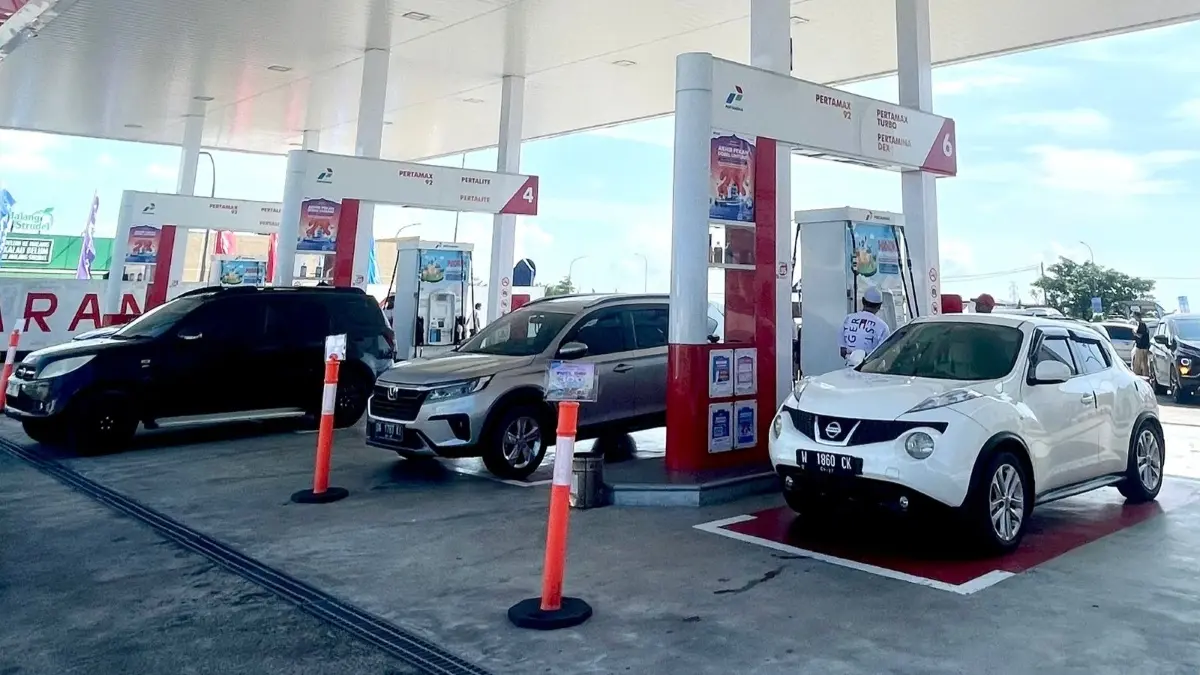 Pertamina Patra Niaga memastikan pasokan BBM tetap aman tanpa kenaikan harga per 1 April 2026. (Pertamina)