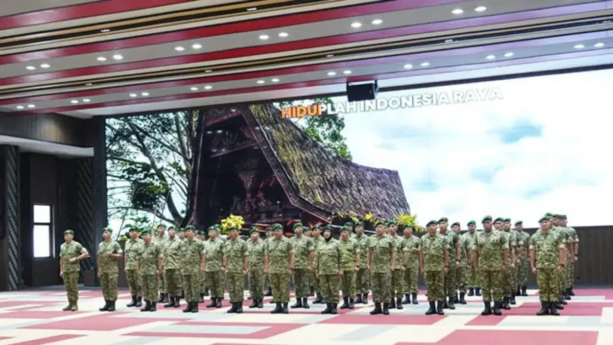 Upacara kenaikan pangkat dipimpin KSAD Jenderal TNI Maruli Simanjuntak di Mabes TNI AD Jakarta, Jumat (27/3). (Foto: Dok. Dispenad)