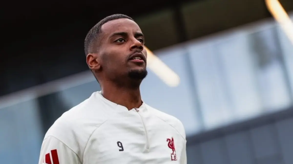 COMEBACK: Alexander Isak sudah berlatih bersama Liverpool (Liverpool) 