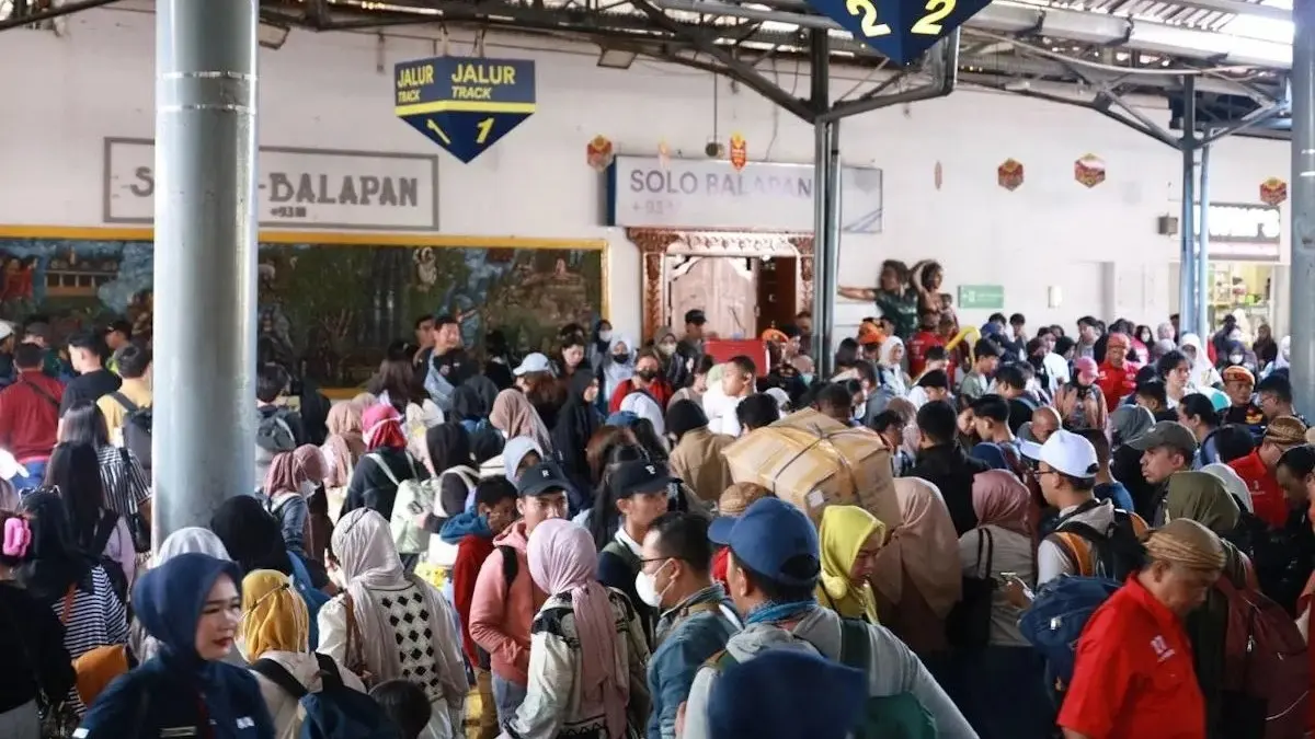 KAI melayani 5,08 juta penumpang selama Lebaran 2026, naik 8,07 persen dari tahun lalu. (Antara)