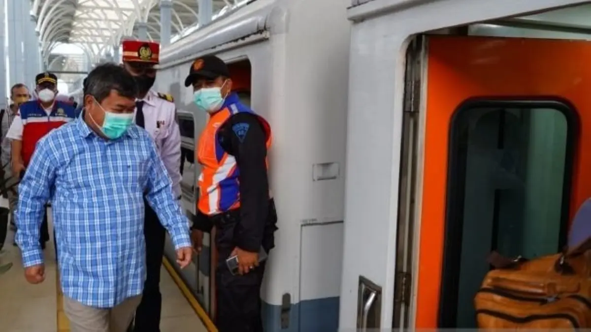 Jumlah penumpang di Stasiun Garut pada Lebaran 2026 naik 6 persen mencapai 13.076 orang. (JawaPos.com)