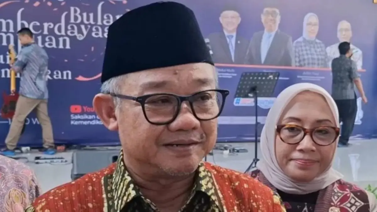 Mendikdasmen Abdul Mu’ti memantau pelaksanaan TKA 2026 siswa SMP mulai 6 April. (JawaPos.com)