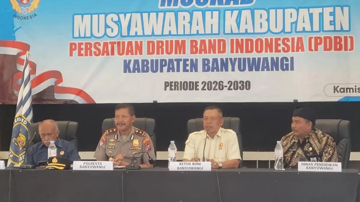 PENGURUS BARU: Persatuan Drum Band Indonesia (PDBI) Banyuwangi menggelar Musyawarah Kabupaten (Muskab) Kamis (9/4) di Aula Polresta Banyuwangi. (Fredy Rizki/Radar Banyuwangi)