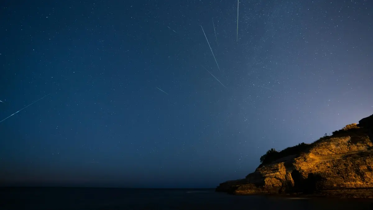 Hujan meteor Lyrids akan mencapai puncaknya pada 22–23 April 2026. (Pexels/FURKAN GÜNEŞ)
