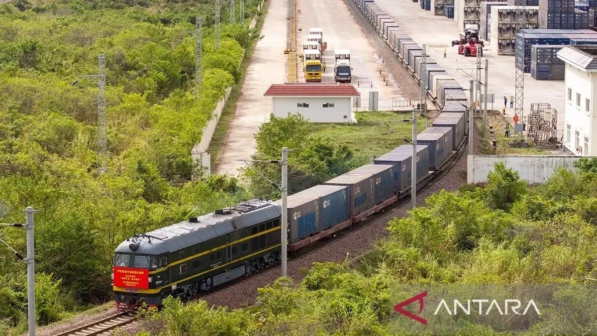 Perdagangan Jalur Kereta China–Laos melonjak 62,7 persen pada Q1 2026 menjadi 6,81 miliar yuan. (Antara)