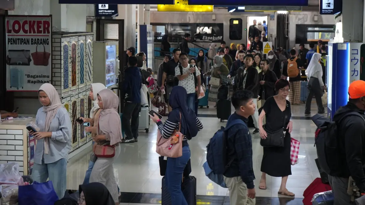 KAI Group mencatat pertumbuhan penumpang sebesar 9,97 persen pada Triwulan I 2026 dengan total 128 juta pelanggan. (KAI)