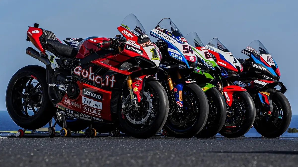Pengembangan ban MotoGP oleh Pirelli disebut berdampak besar pada peningkatan performa WorldSBK. (WorldSBK)