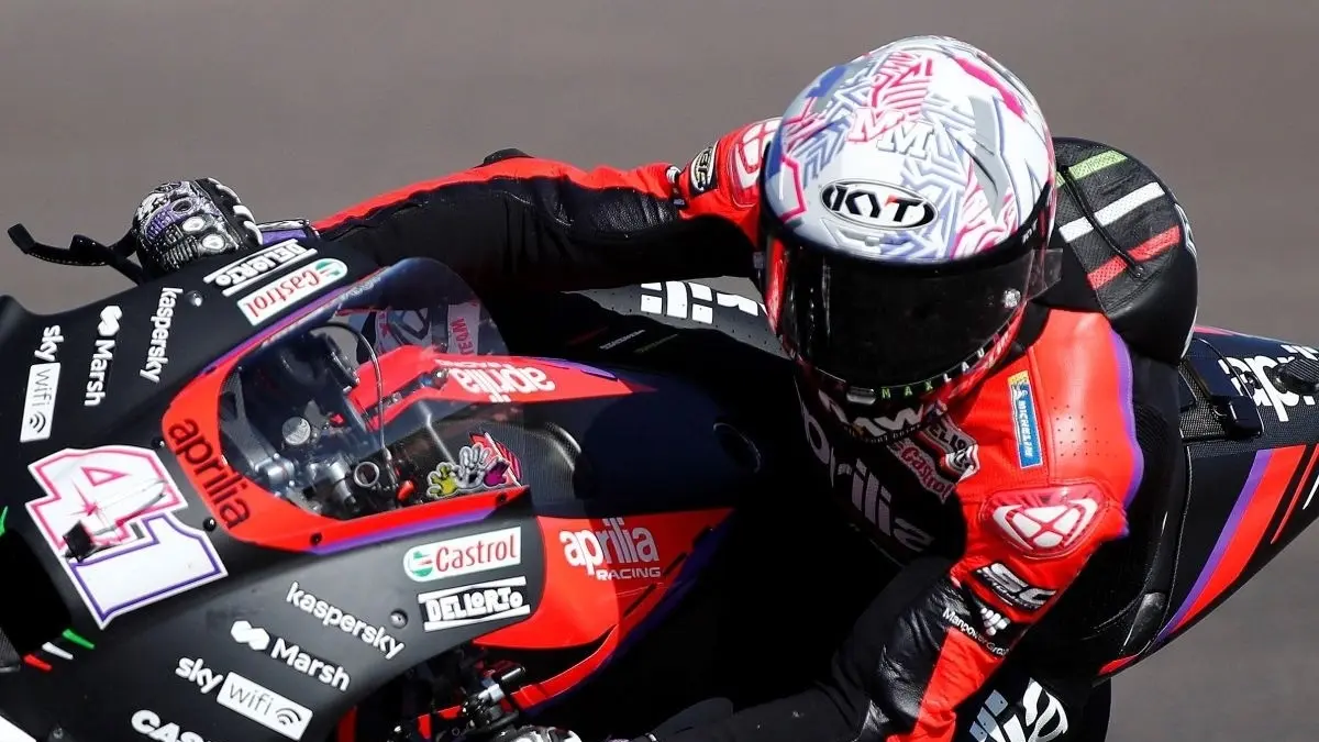 Aleix Espargaro menjalani operasi tulang belakang di Barcelona. (Antara)