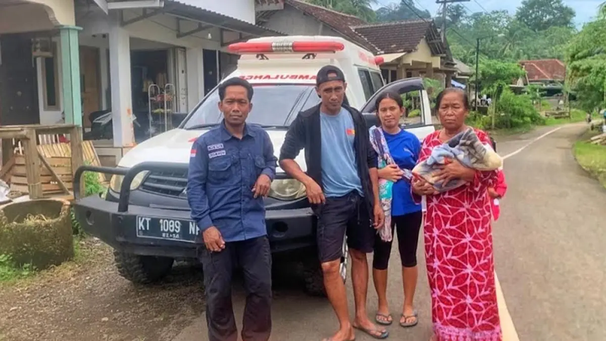 Ilustrasi : Penjelasan medis lengkap tentang mitos dan fakta bayi tidak boleh keluar rumah sebelum 40 hari.(Dok. Raba)