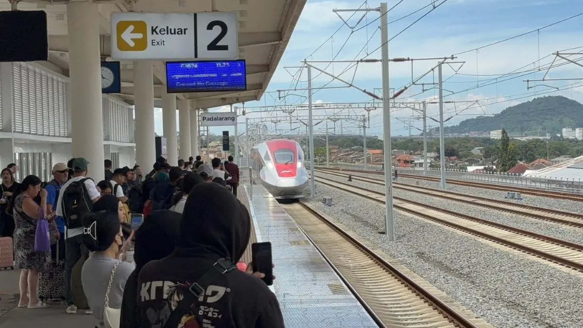 Kereta cepat Whoosh mencatat lebih dari 15 juta penumpang sejak diluncurkan. (KCIC)