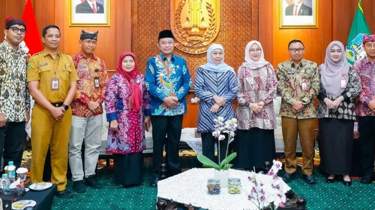 Geopark Ijen hadapi revalidasi UNESCO 2026. Khofifah minta Banyuwangi-Bondowoso siap total demi pertahankan status global. (bakorwilbojonegoro.jatimprov.go.id)