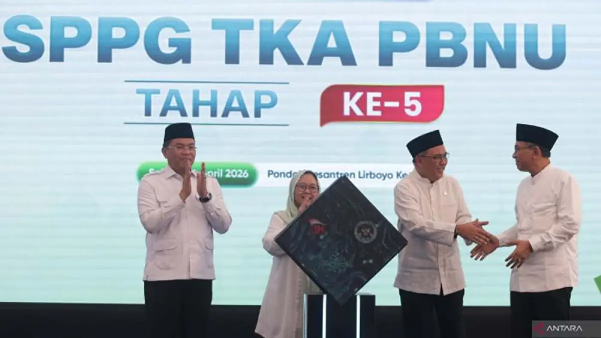 PBNU resmikan 27 SPPG di Lirboyo Kediri. Gus Yahya dorong percepatan pemenuhan gizi nasional lewat pesantren di berbagai daerah. (ANTARA Jatim/Prasetia Fauzani/mas)
