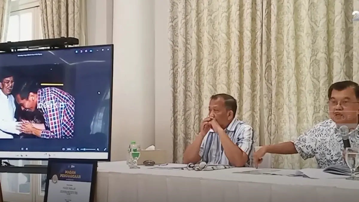 Jusuf Kalla heran dituduh lawan Jokowi usai komentar soal ijazah. Tegaskan perannya membawa Jokowi ke Jakarta hingga jadi presiden. (tangkapan layar Detik.com)
