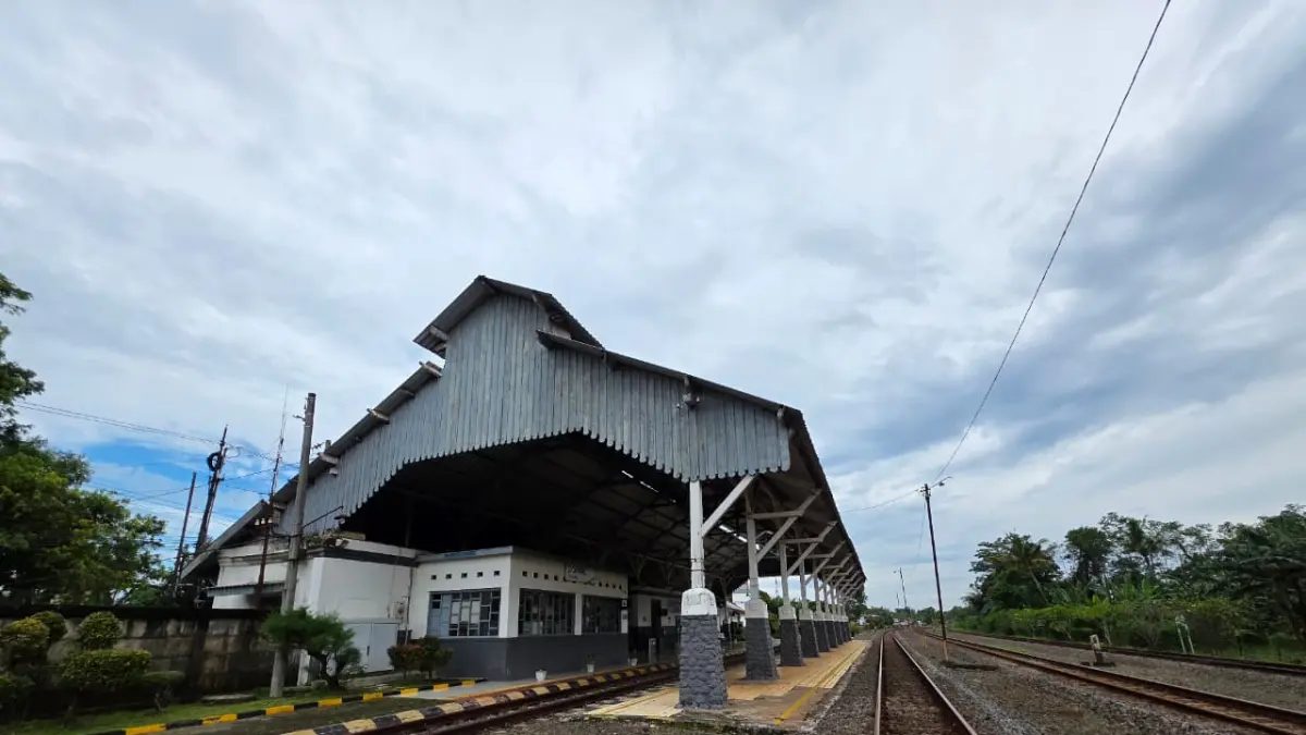 KAI Daop 4 Semarang aktifkan kembali layanan di Stasiun Plabuan, Comal, dan Batang mulai 27 April 2026. (KAI)