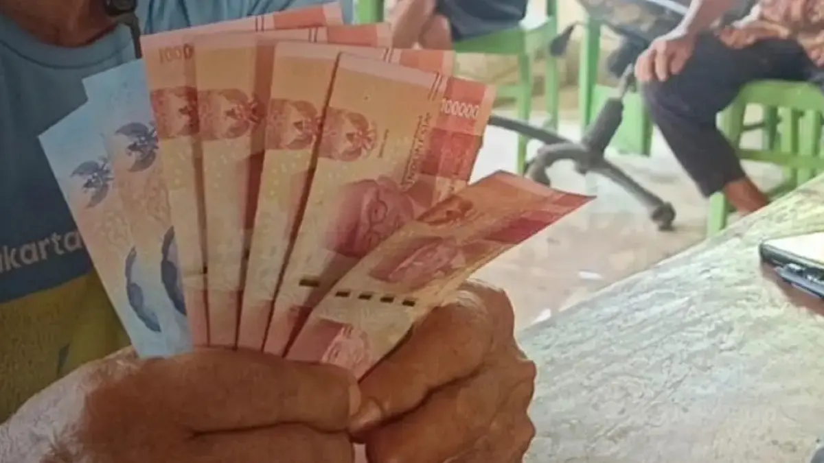 Data bansos kini diperbarui setiap hari melalui DTSEN. (Radar Bogor)