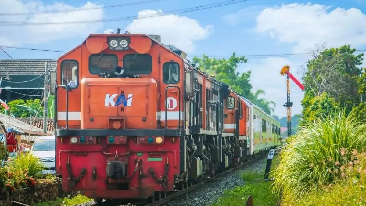 Kereta Api Rajabasa melayani 221.406 penumpang pada Triwulan I 2026. (Antara)