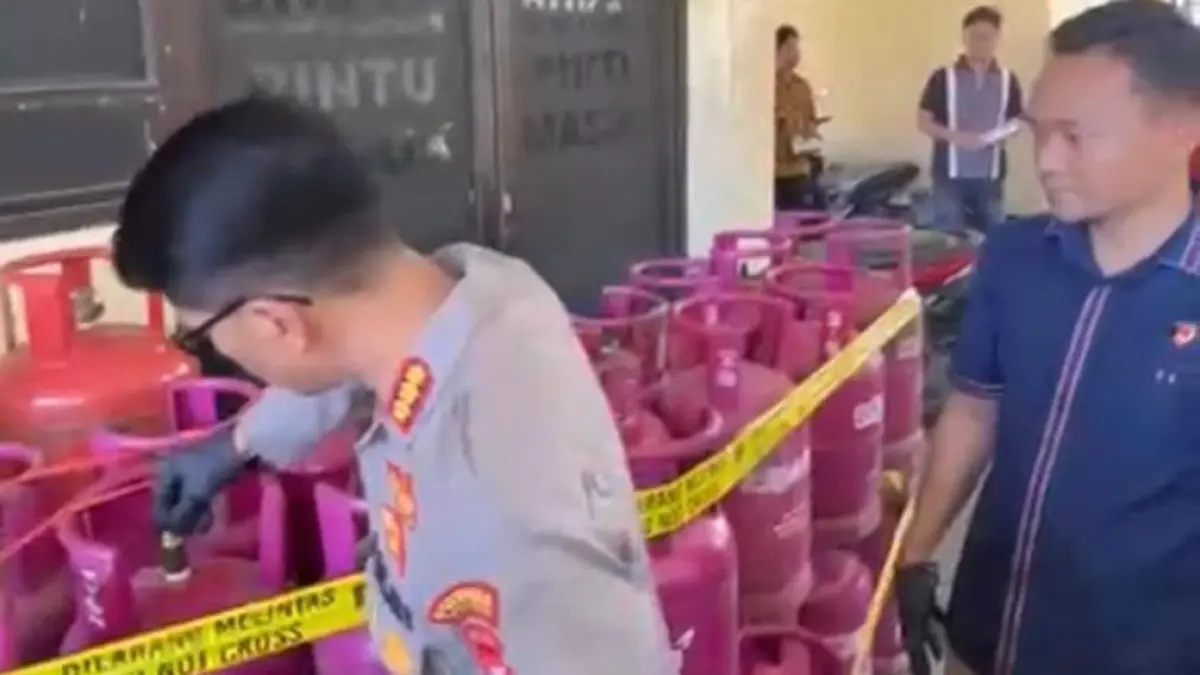 PICU KELANGKAAN: Pertamina Patra Niaga segera mengambil langkah tegas terhadap pangkalan maupun agen elpiji yang terlibat pengoplosan. (Bagus Rio/Radar Banyuwangi)