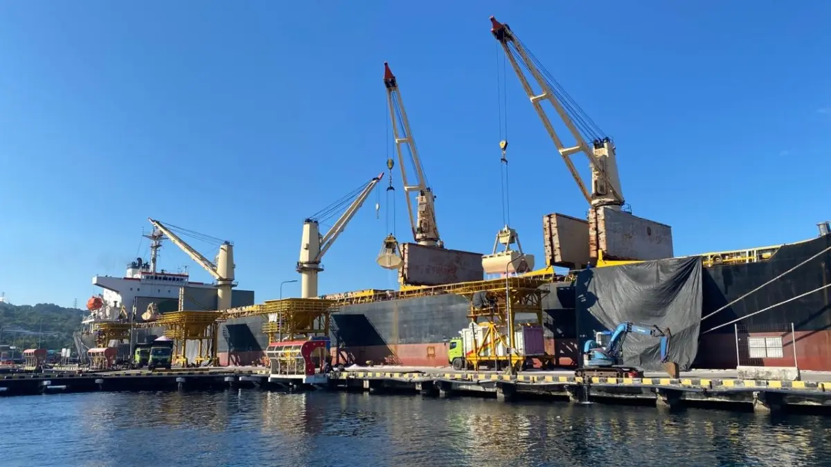 Pelabuhan Tanjung Wangi mencatatkan kinerja positif bongkar muat pupuk Triwulan I 2026. (Istimewa)
