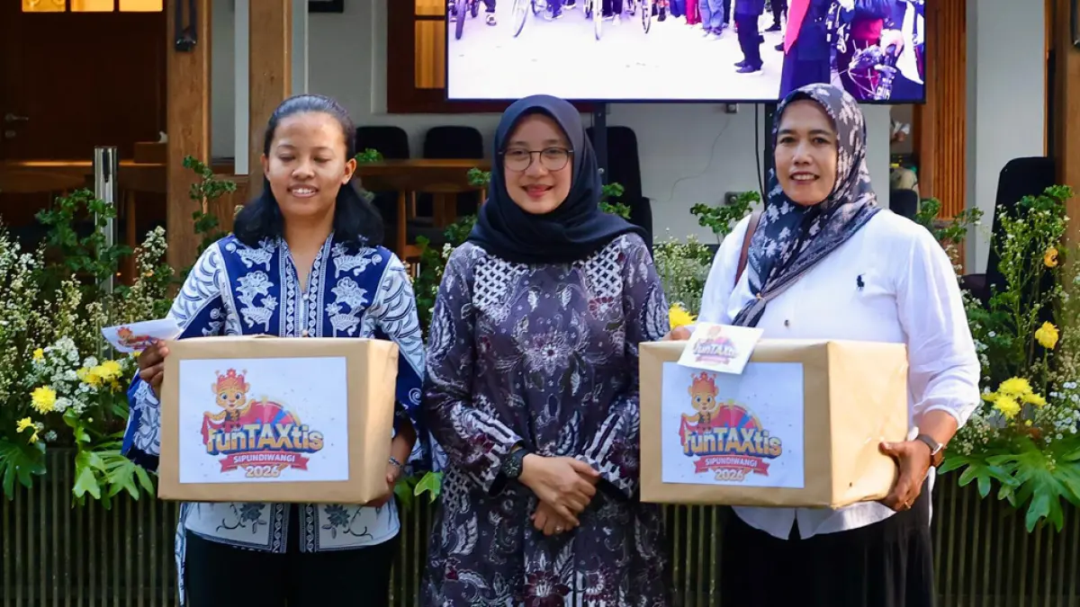 SIMBOLIS: Pemkab Banyuwangi gratiskan PBB untuk 6.836 warga miskin mulai 2026. Kebijakan ini untuk meringankan beban ekonomi masyarakat. (foto: banyuwangikab.go.id)