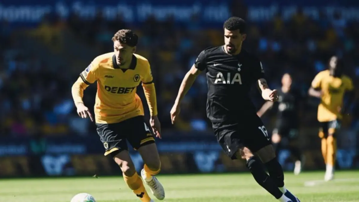 ZONA MERAH: Kemenangan atas Wolves belum mampu katrol Spurs dari zona degradasi (Wolves)