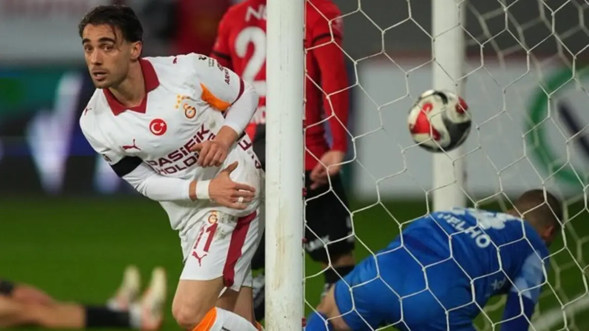 BIG MATCH: Galatasaray vs Fenerbahce akan jadi penentuan gelar Super Lig (Galatasaray)
