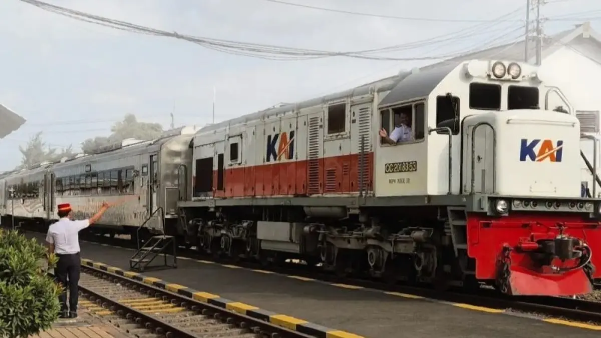 Kereta Api Ijen Ekspres relasi Malang-Ketapang catatkan kenaikan penumpang hingga 56.105 orang di awal 2026. (Antara)