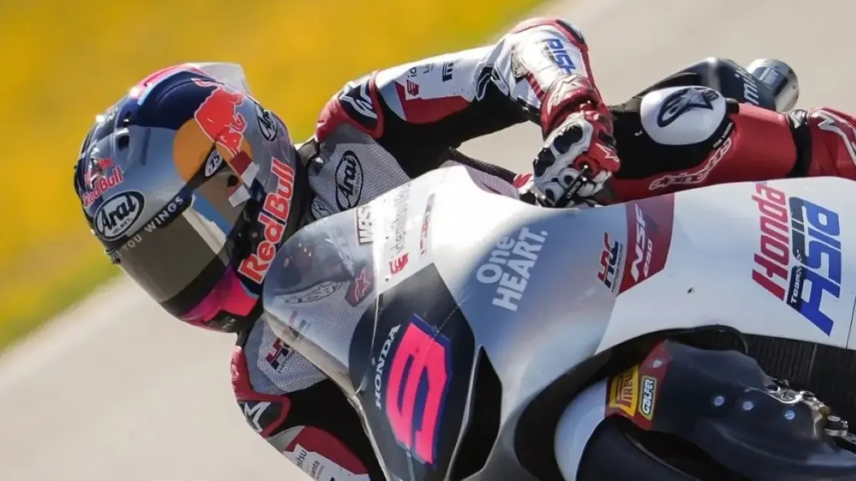 Pembalap Honda Team Asia, Veda Ega Pratama, tampil impresif di Moto3 Spanyol 2026. (JawaPos.com)