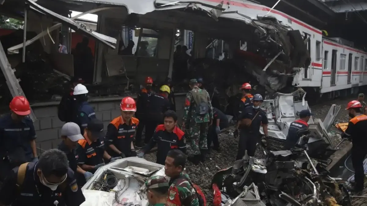 Pemerintah siapkan rumah sakit rujukan untuk korban tabrakan kereta di Bekasi. (JawaPos.com)