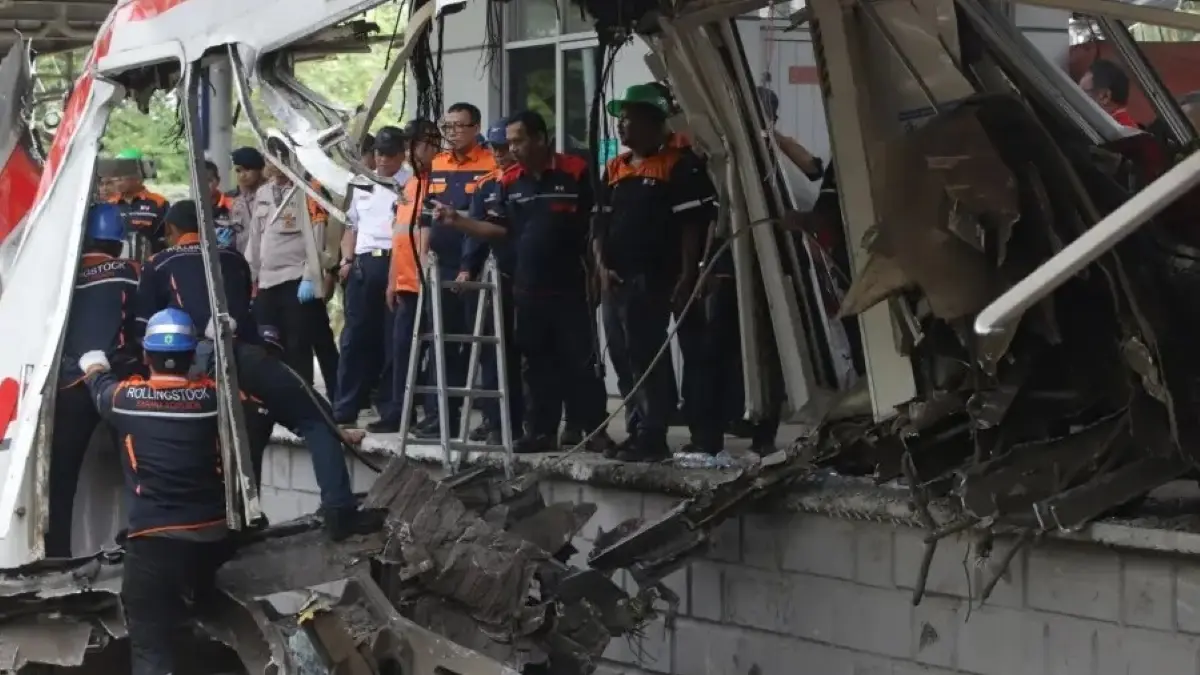 Desakan percepatan proyek double-double track mencuat usai kecelakaan KA di Bekasi Timur. (JawaPos.com)