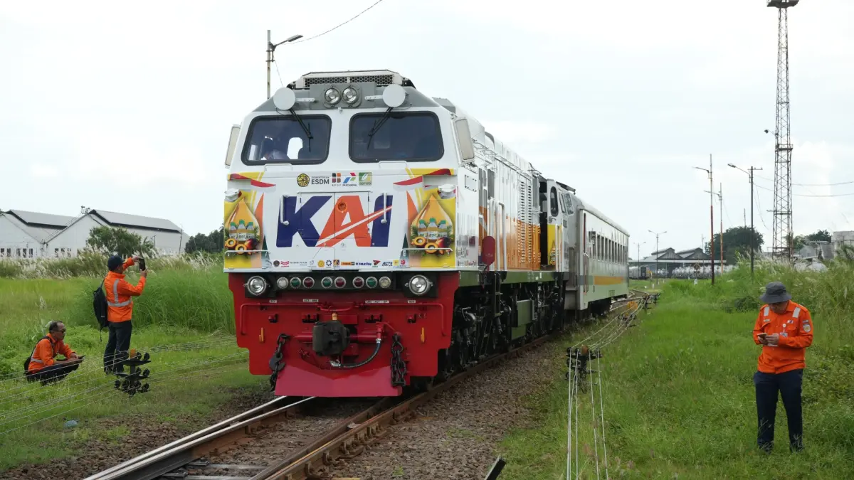 KAI Daop 8 Surabaya uji coba Biodiesel B50 pada lokomotif CC206. (KAI)