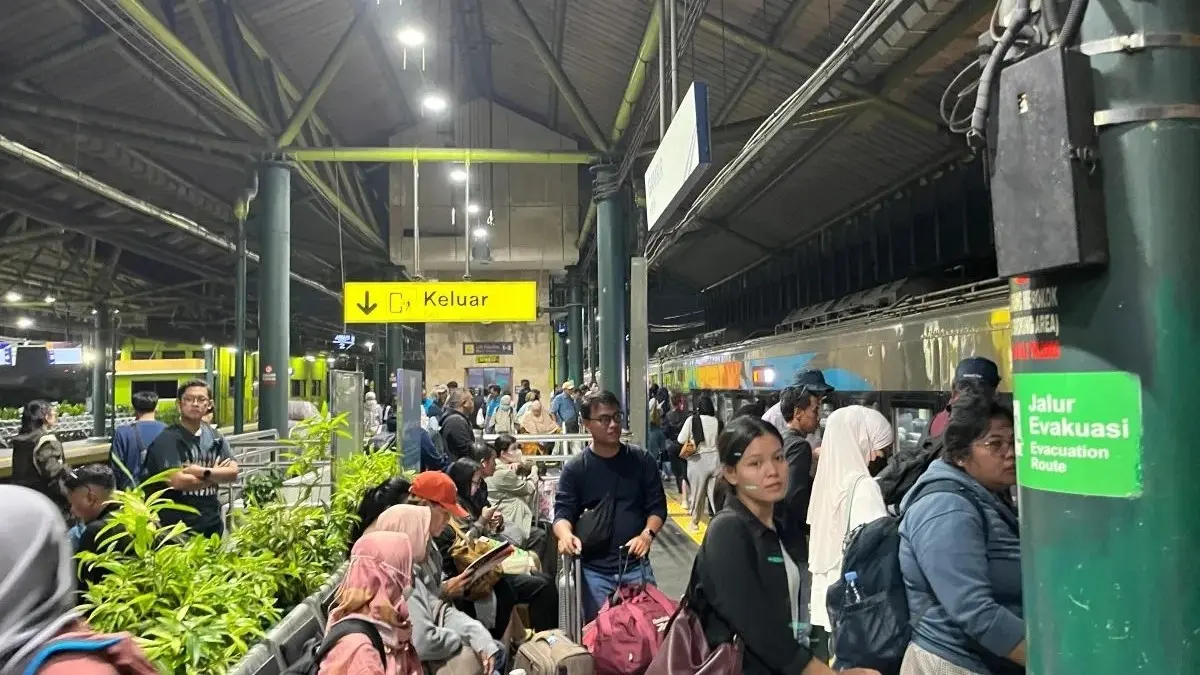 KAI Daop 1 Jakarta mencatat 148.878 penumpang berangkat selama libur panjang May Day 2026. (Antara)
