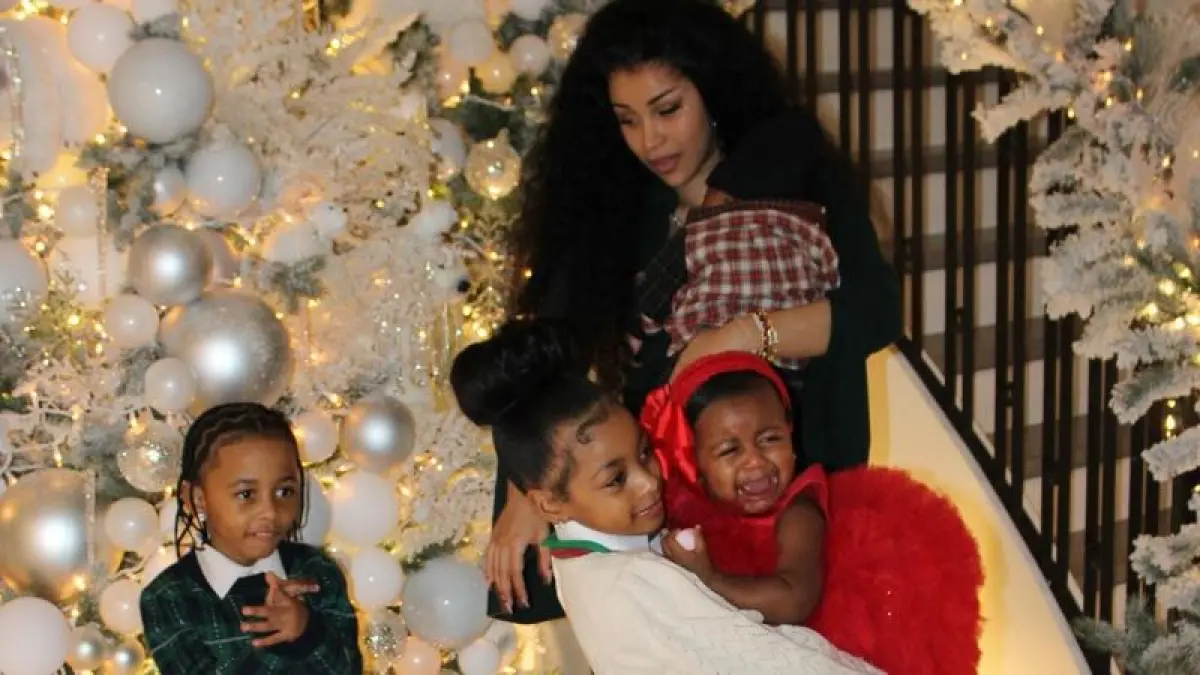NETIZEN HEBOH : Cardi B viral usai memutar lagu anak Indonesia di Instagram Live.(Instagram:@iamcardib)