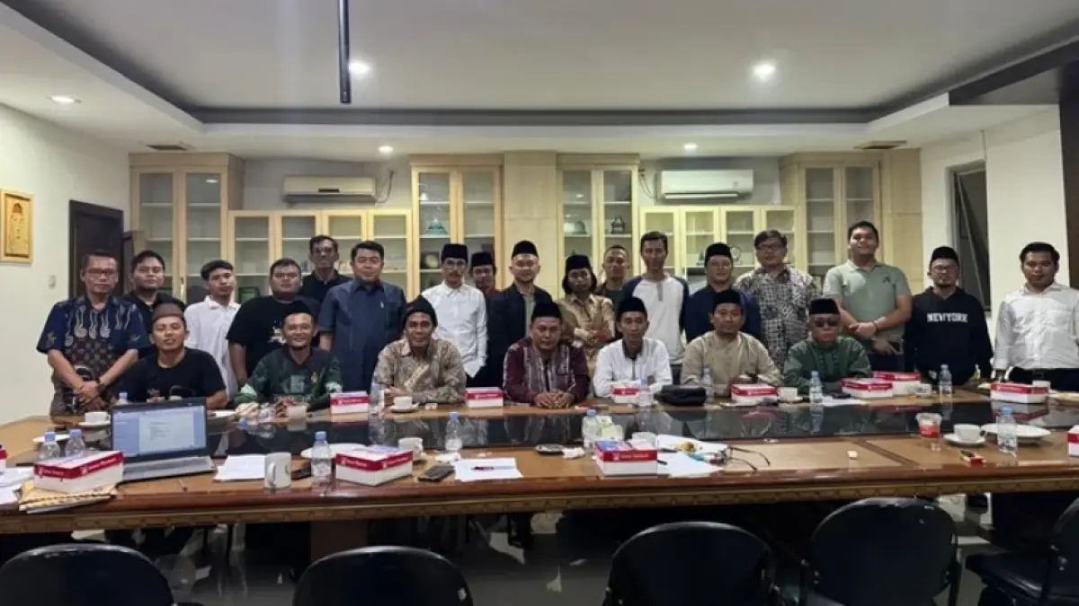 Sebanyak 13 pengasuh pondok pesantren di wilayah Jawa Barat mendatangi Lembaga Bantuan Hukum Pimpinan Pusat Gerakan Pemuda Ansor (LBH PP GP Ansor), Kamis (30/4/2026) lalu. (Foto: dok GP Ansor via NU Online)