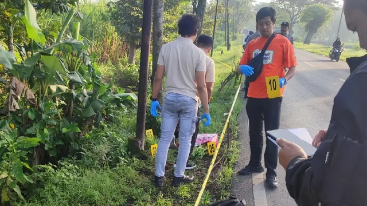 Seorang penjual sayur ditemukan meninggal dunia di Jalan Raya Desa Kaliboto Kidul, Jatiroto, Lumajang, Senin (4/5/2026). (Dok. Polres Lumajang)