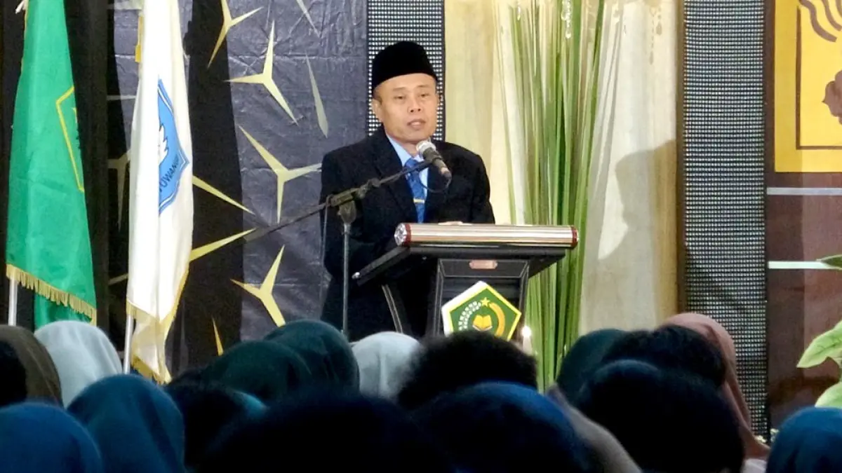 SAMBUTAN KHUSUS: Kepala MAN 1 Banyuwangi H Sugeng Maryono. (Toha/Radar Banyuwangi)