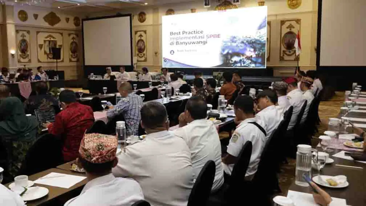 BAHAS KEAMANAN SIBER: Perwakilan pemerintah daerah se-Jatim dan Bali mengikuti rakor yang digelar Kemenko Polkam RI di Banyuwangi pada Rabu (6/5). (Dini for Radar Banyuwangi)