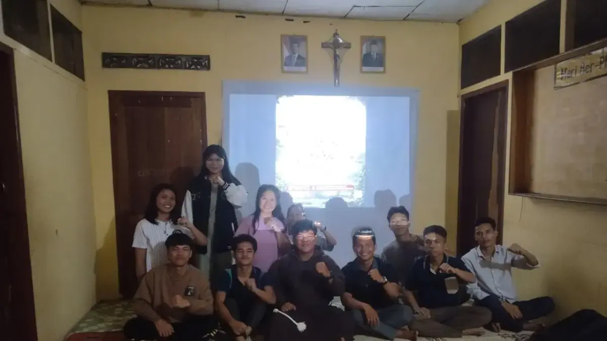 PMKRI Cabang Pematangsiantar menggelar nobar dan diskusi film dokumenter investigatif berjudul Pesta Babi. (Metro Daily)