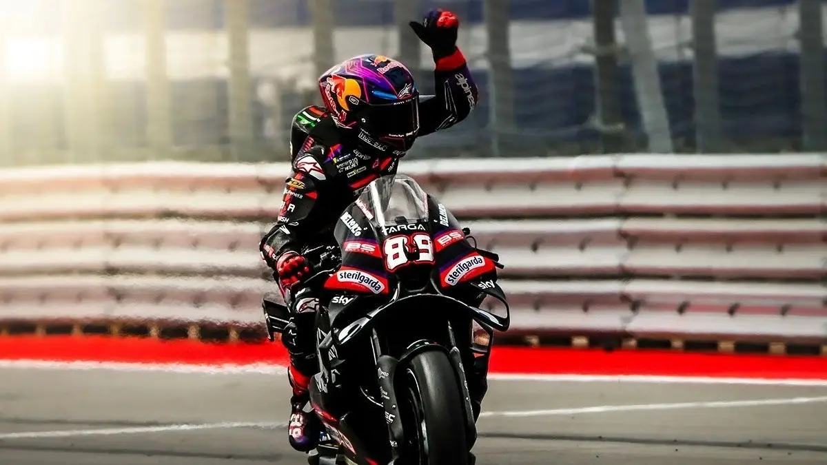 Jorge Martin membawa Aprilia mencetak sejarah podium sapu bersih pertama di MotoGP Prancis 2026. (Antara)