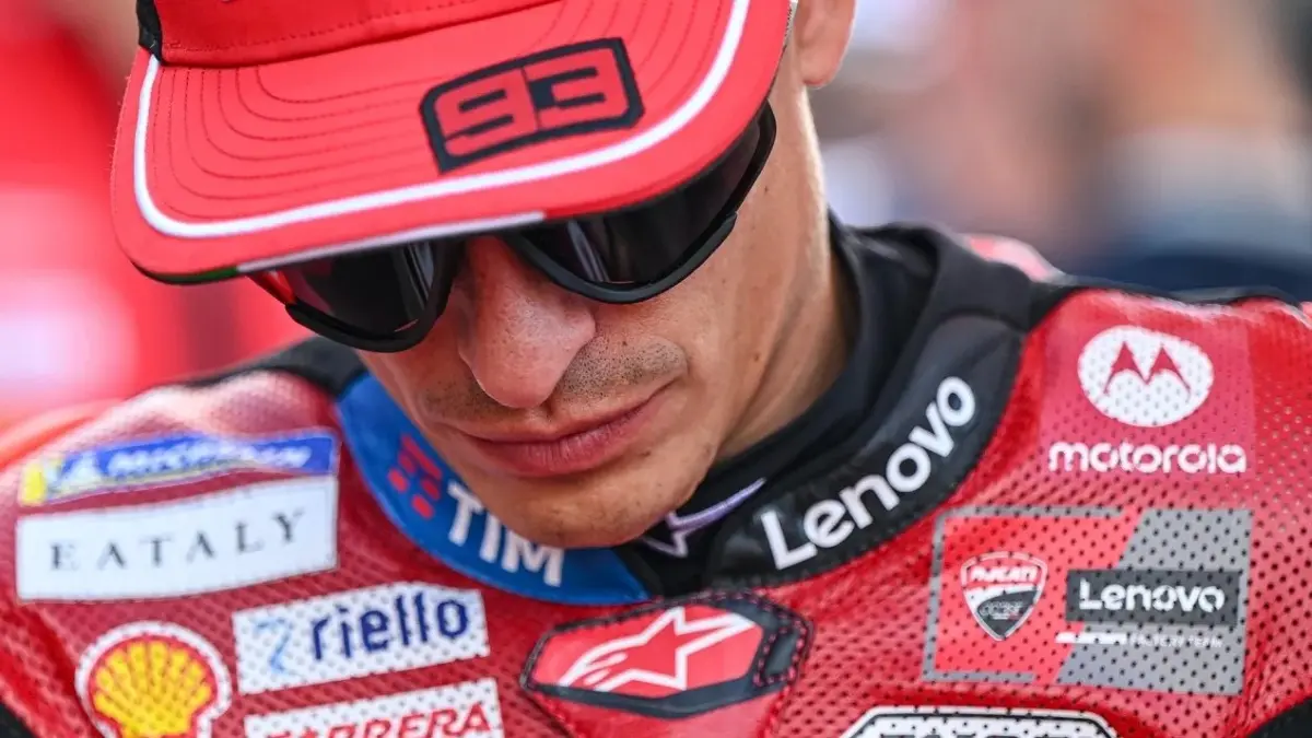 Marc Marquez mengungkap telah menjadwalkan operasi bahu sebelum crash di MotoGP Prancis 2026. (MotoGP)