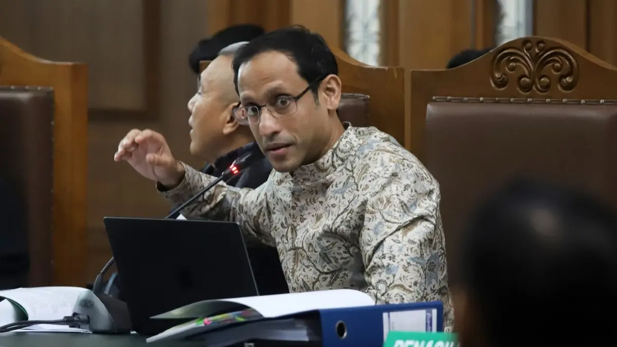 Mantan Mendikbudristek Nadiem Makarim membantah mengenal istilah ‘shadow menteri’ dalam sidang kasus korupsi Chromebook. (JawaPos.com)