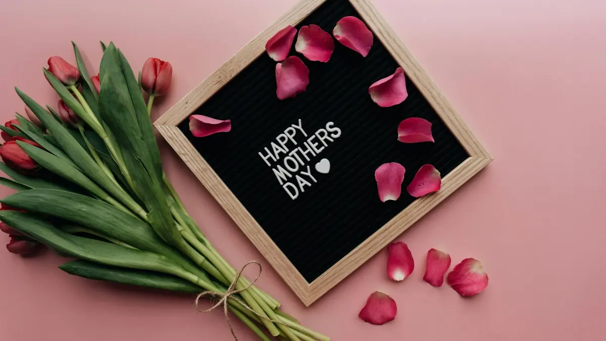 Mother’s Day 2026 diperingati hari ini, 10 Mei. (Pexels/alleksana)