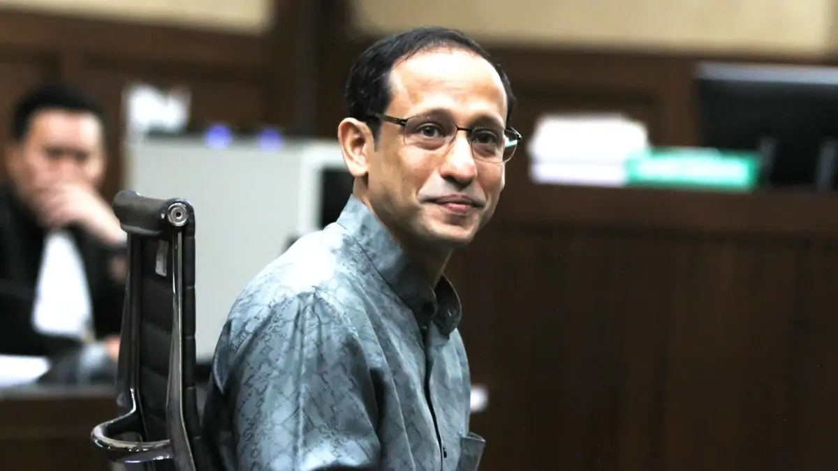 Nadiem Makarim membantah tuduhan jaksa dalam sidang korupsi Chromebook Kemendikbudristek. (JawaPos.com)