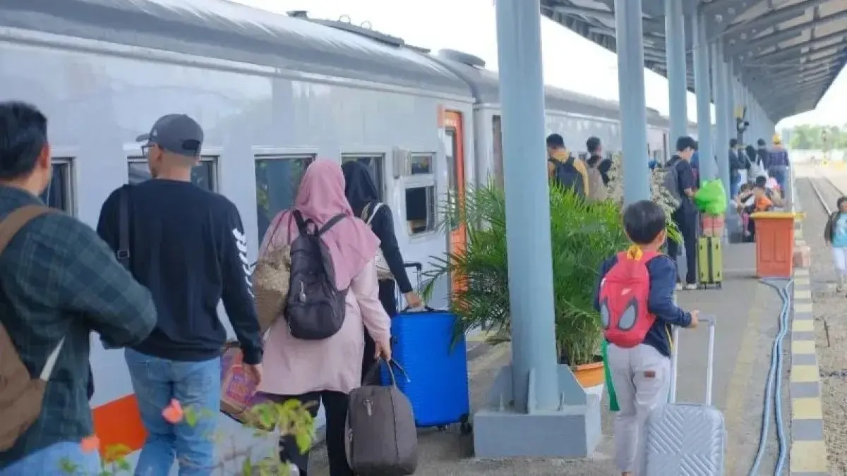 PT KAI Divre III Palembang menyiapkan 21.696 kursi selama libur panjang Kenaikan Yesus Kristus 13-18 Mei 2026. (Antara)