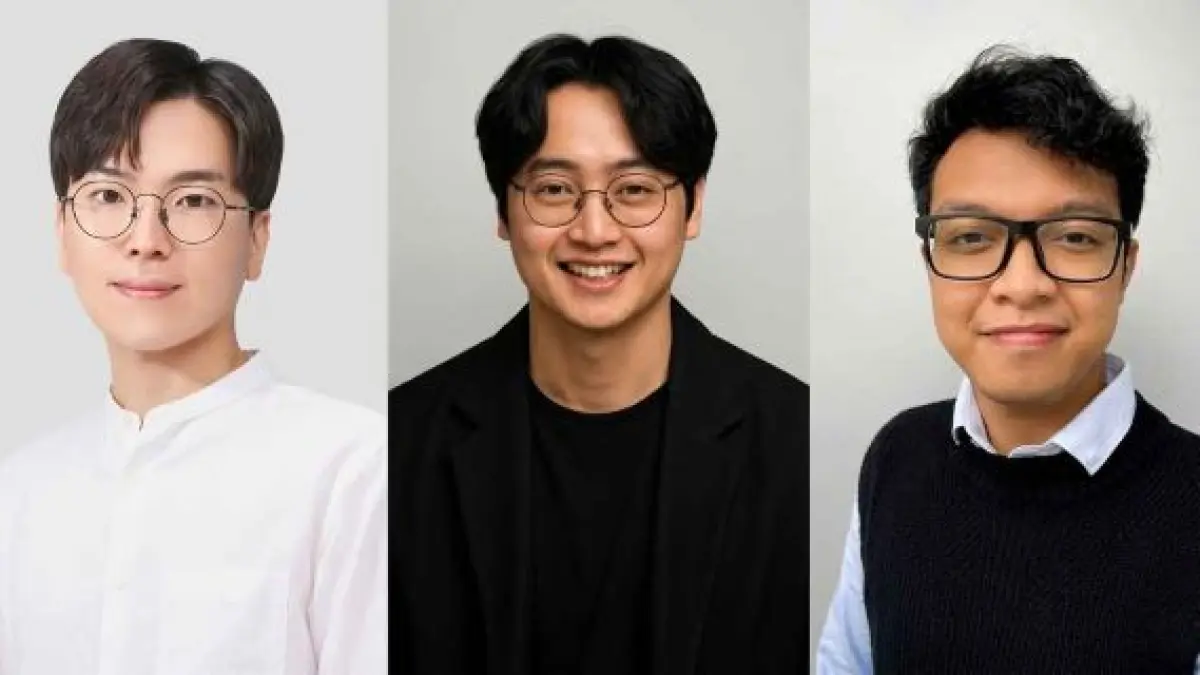 Dari kiri, Professor Lee Chan-woo dari Department of Chemistry, Kookmin University, mahasiswa doktoral Dwi Sakti Aldianto Pratama, dan Andi Haryanto asal Banyuwangi. (Kookmin University)