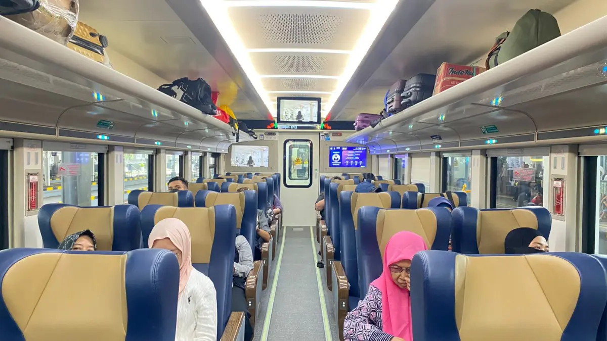 KAI Daop 8 Surabaya hadir di BBWI Travel Fair 2026 dengan promo tiket kereta api hingga 30 persen. (KAI)