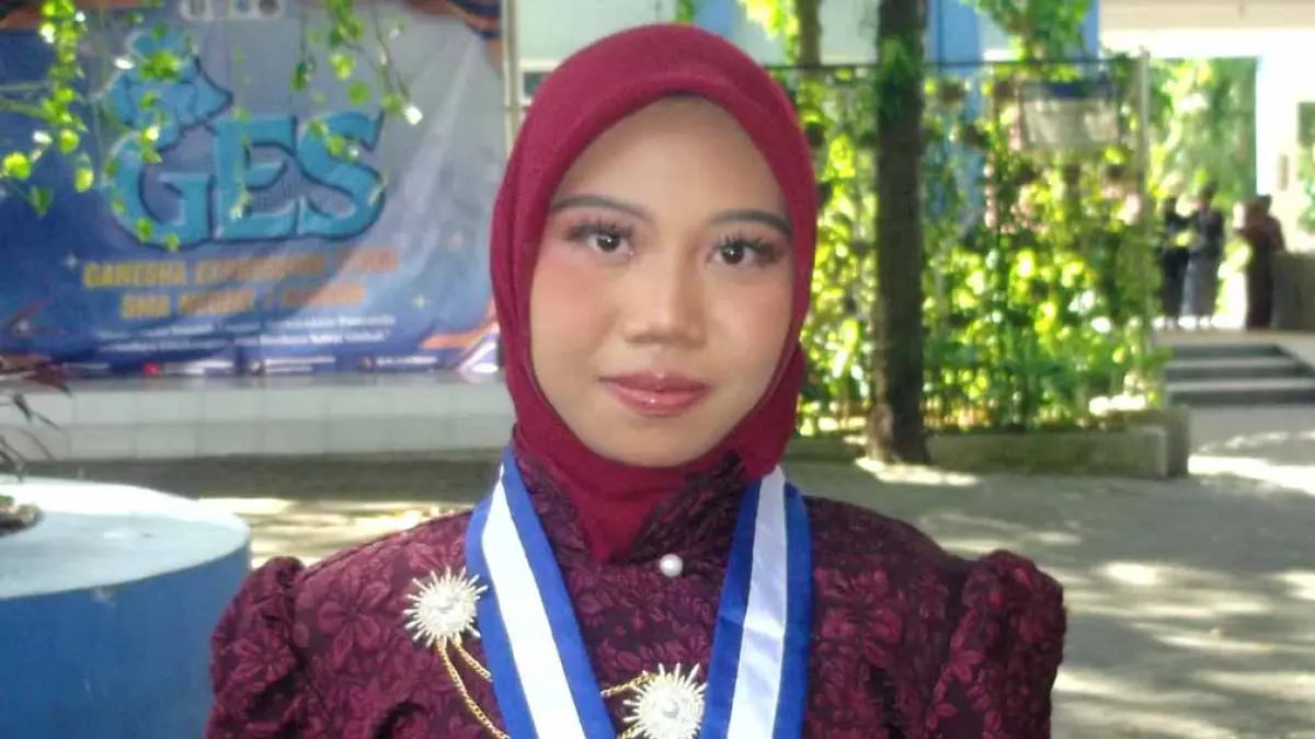 Siswi SMAN 1 Glagah Banyuwangi, Ervanila Amelia Agustin, lolos Psikologi UGM jalur SNBP setelah aktif di OSN dan olimpiade.