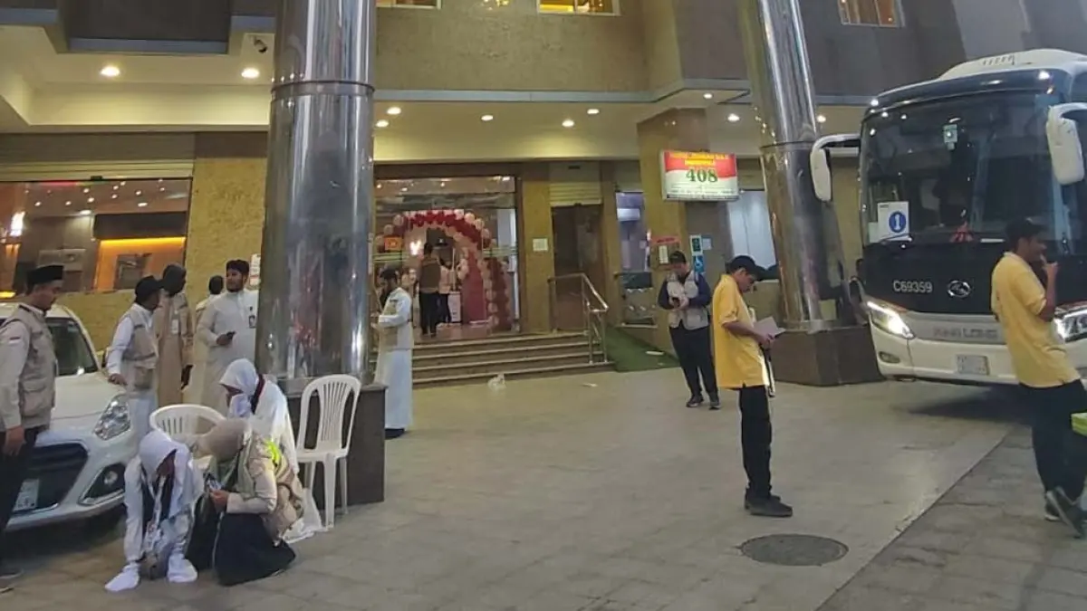 TEMPAT MENGINAP: Setelah debarkasi dari Bandara Internasional King Abdulaziz, CJH Banyuwangi bergerak menuju Hotel Moro Global sektor 4 wilayah Raudhah. (Rijal for Radar Banyuwangi)