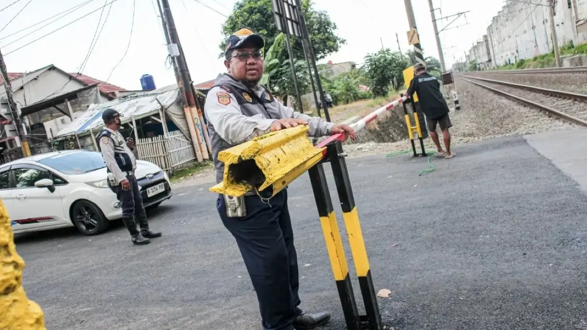 KAI Daop 1 Jakarta menargetkan penutupan 40 perlintasan liar. (JawaPos.com)
