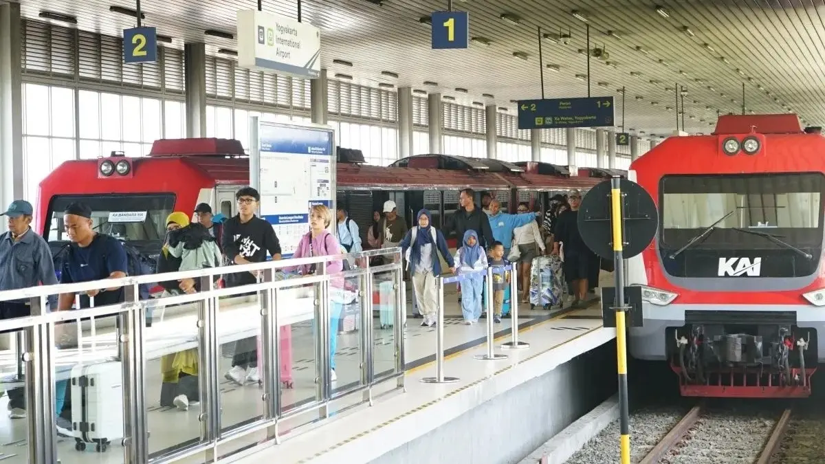 KAI Group mencatat 3,24 juta pelanggan layanan kereta bandara sepanjang Januari–April 2026. (Antara)