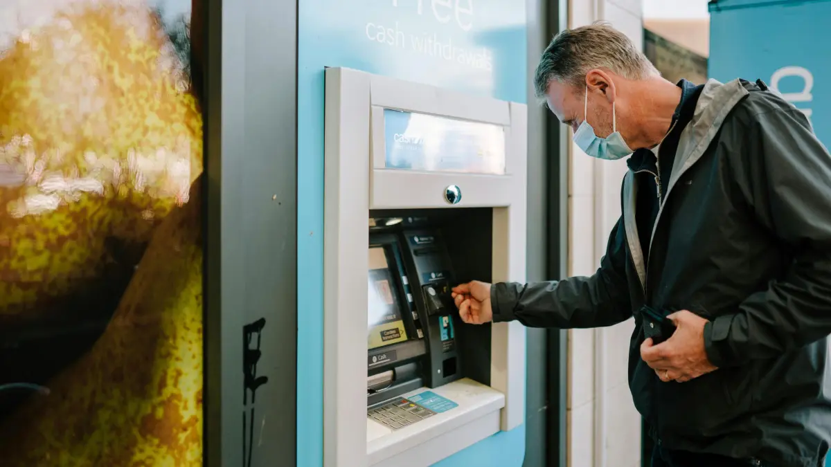 Bitcoin Depot resmi mengajukan kebangkrutan. (Pexels/Centre for Ageing Better)